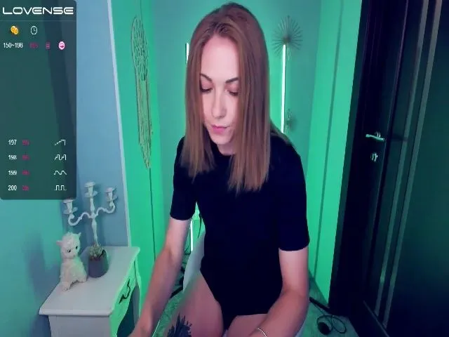 Live sex webcam photo for LilFluffyDuck #263119299