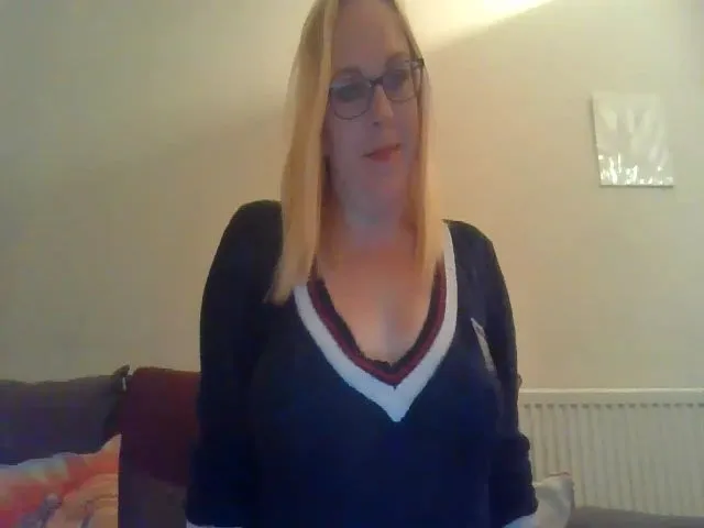 Live sex webcam photo for AnnaMalistic #252308372
