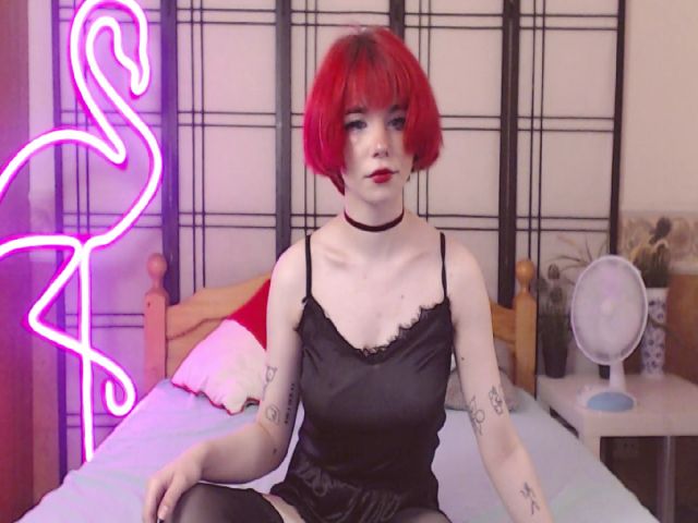 Live sex webcam photo for MinaSanna #255857880