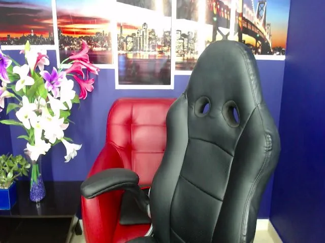 Live sex webcam photo for Infernalsexx #265111216