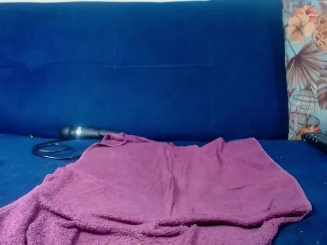 Live sex webcam photo for natachaxxx22 #287854193