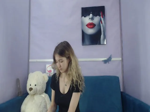 Live sex webcam photo for Bonnikukla #256733385