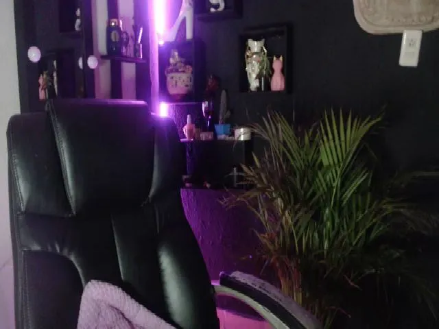 Live sex webcam photo for Strawxberrry #259824125