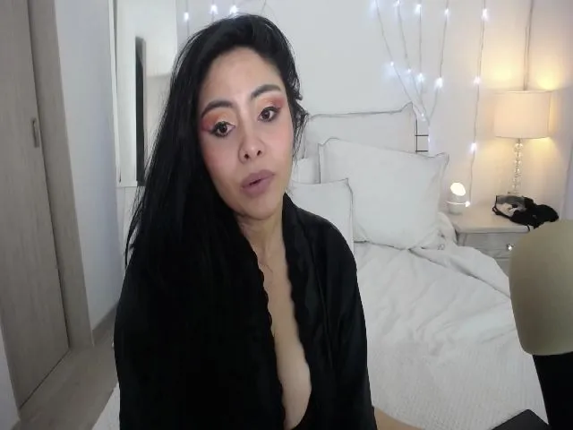 Live sex webcam photo for Marianviolet #263009284