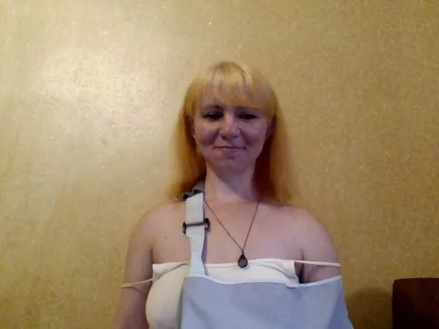 Live sex webcam photo for Oksina #241264827
