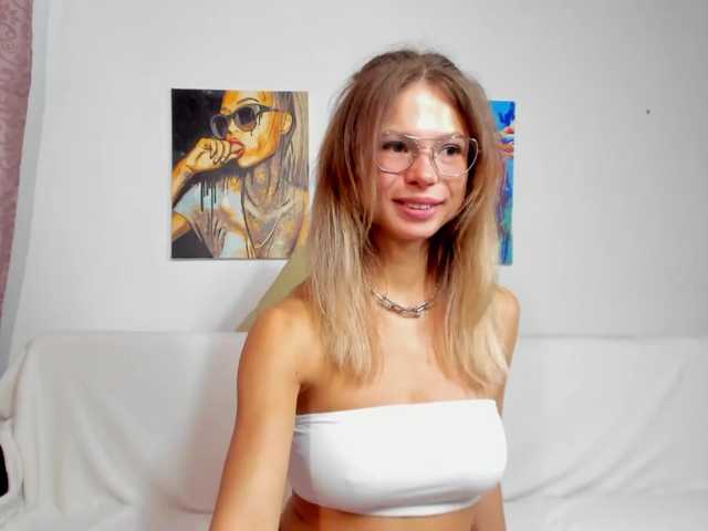 Live sex webcam photo for sarah-show #252417731