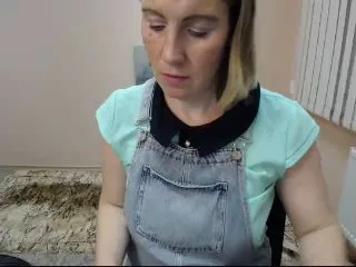 Live sex webcam photo for ChloePlay #251971176