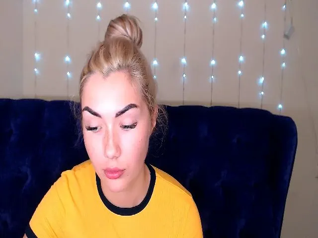 Live sex webcam photo for TrishKlein #255299132