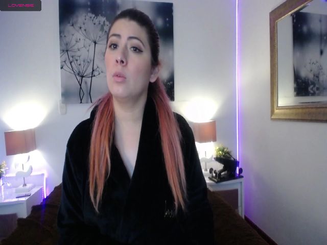 Live sex webcam photo for NicolSaenz #255077967