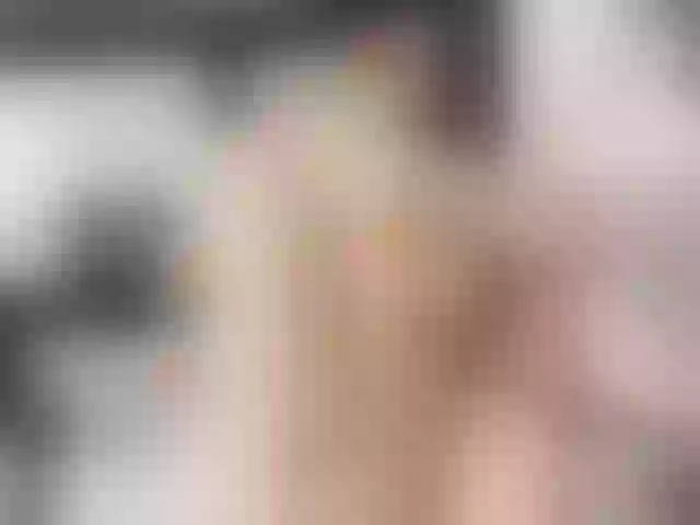 Live sex webcam photo for Elliza717 #260375311