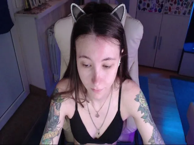 Live sex webcam photo for KeyshaLush #258521757