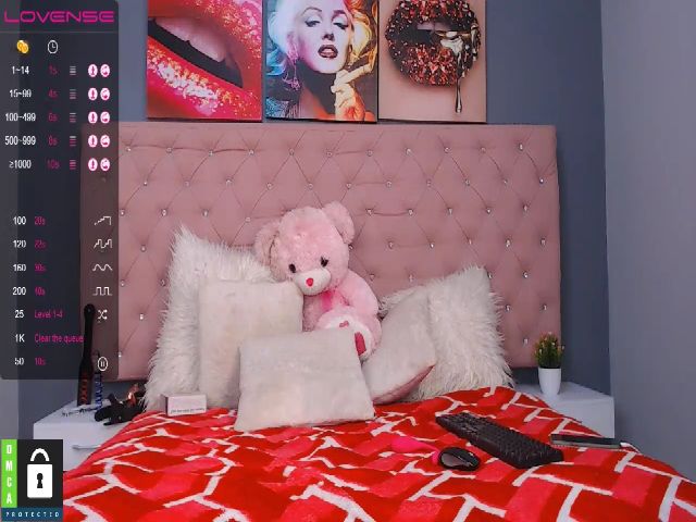 Live sex webcam photo for Tiana_James1 #262966097