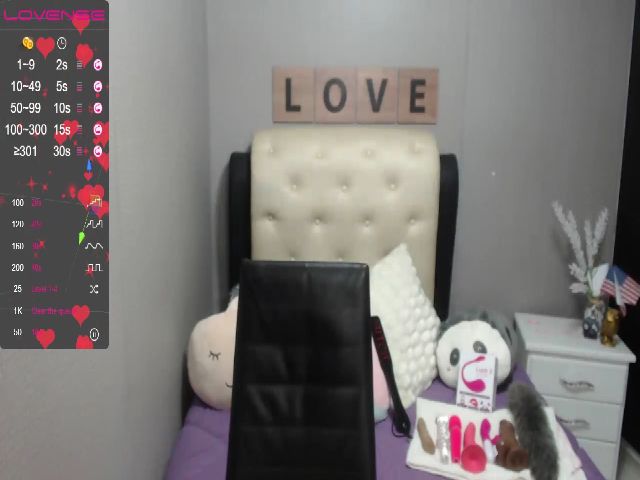 Live sex webcam photo for Melanie69_ #261143863