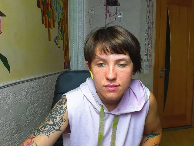 Live sex webcam photo for Reginasmilee #263847118