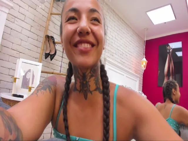 Live sex webcam photo for RubyStar0 #257080680