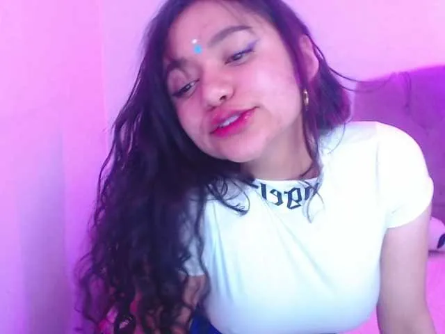 Live sex webcam photo for scarlet-gold #248014170