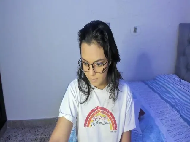 Live sex webcam photo for thays_mawakye #264534448