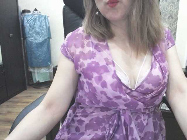 Live sex webcam photo for LoveAriAnna #241136301