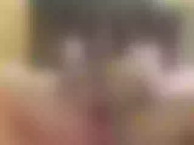Live sex webcam photo for SweettEbony #241385207