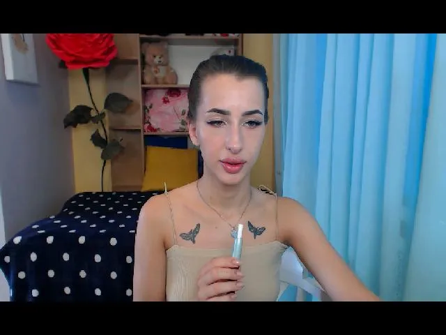 Live sex webcam photo for BruttieHot__ #255076519
