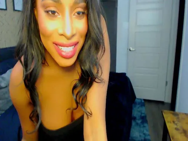 Live sex webcam photo for ArianaVenti #252401536