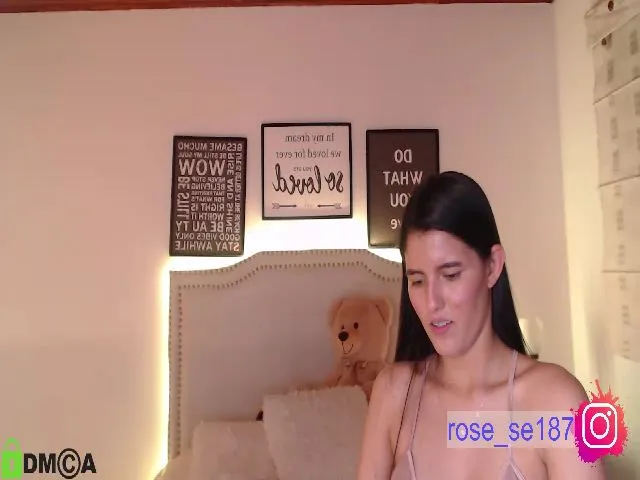 Live sex webcam photo for Rose_se #265262601