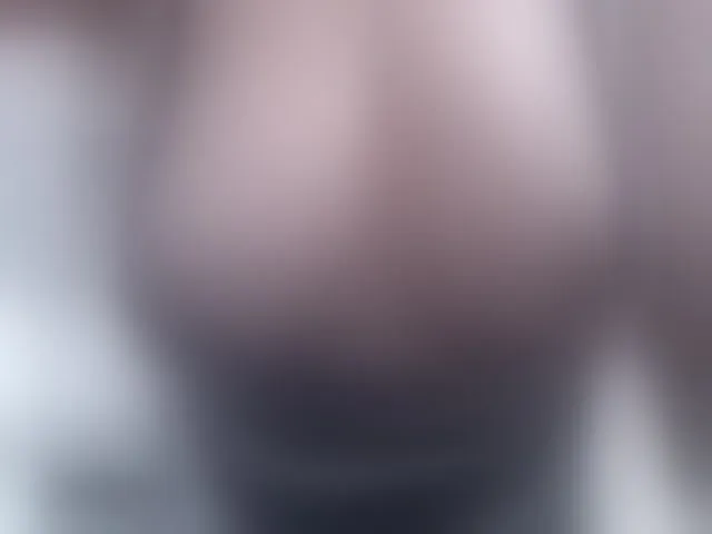 Live sex webcam photo for JullieMilf #262636228