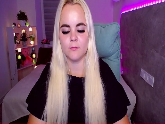 Live sex webcam photo for Jenni__fer #253541456