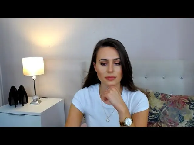 Live sex webcam photo for CharlotteLOV #254443140