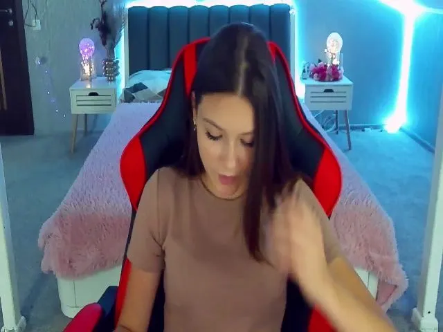 Live sex webcam photo for ReginaVin #262604246
