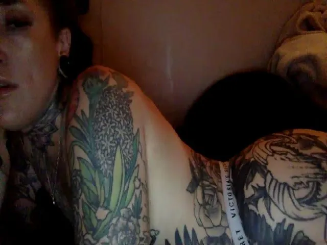 Live sex webcam photo for Ynigma #261203046