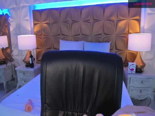 Live sex webcam photo for CandyLaw_ #262151182