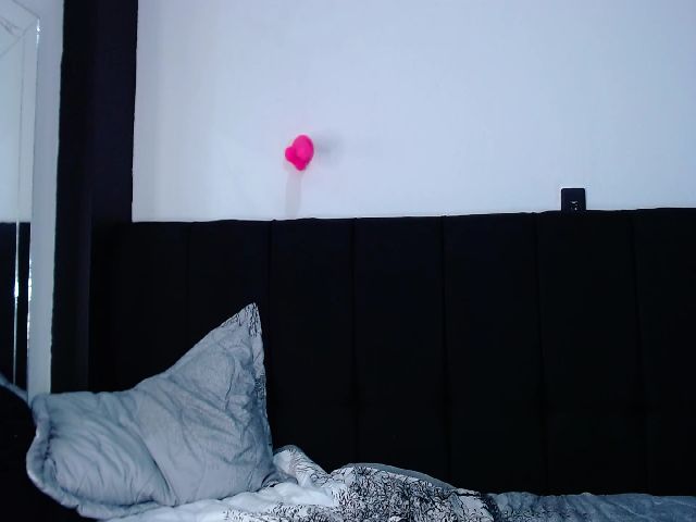 Live sex webcam photo for Luisa__torres #253806501