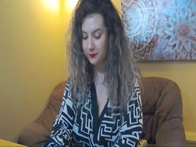 Live sex webcam photo for CurlyVibe #253639470