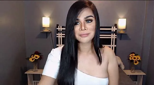 Live sex webcam photo for urDreamSHEMALE #243866463