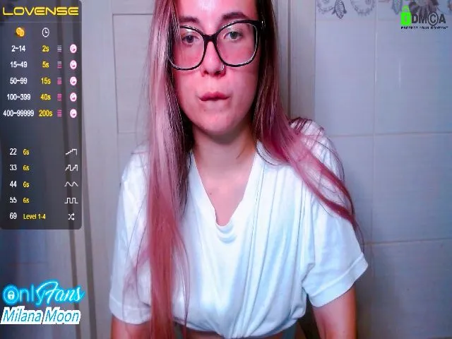 Live sex webcam photo for GirlGrace #259394215