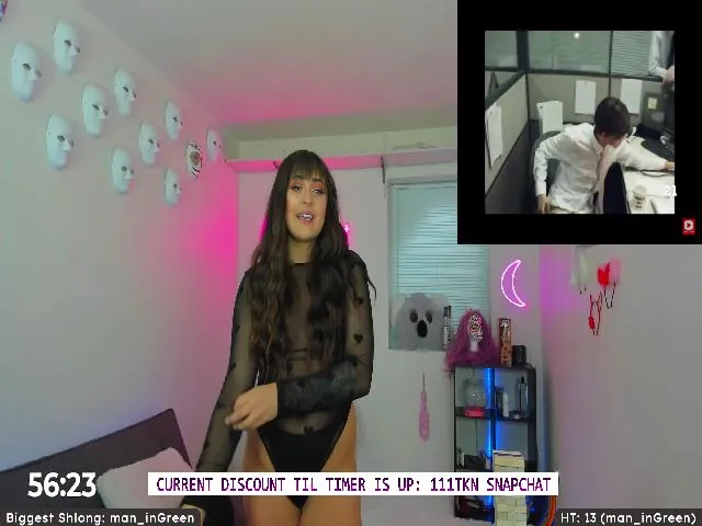 Live sex webcam photo for Glitt3rSlut #252313660
