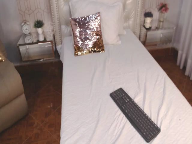 Live sex webcam photo for Rouse_bennett #253669958