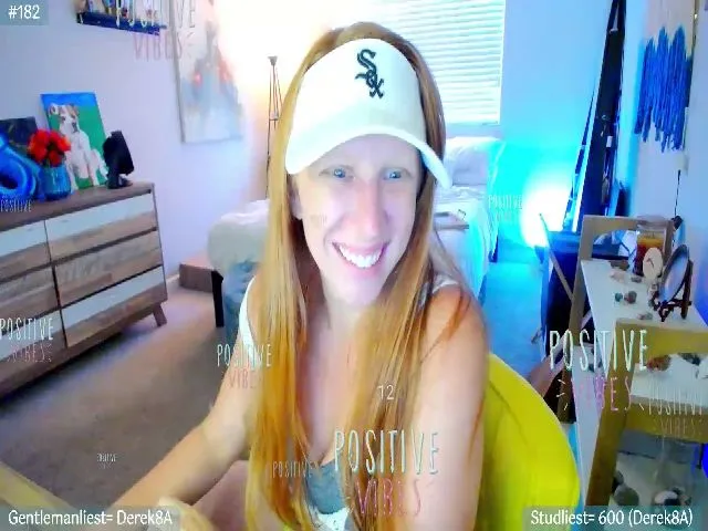 Live sex webcam photo for SquisherGirl #263431299