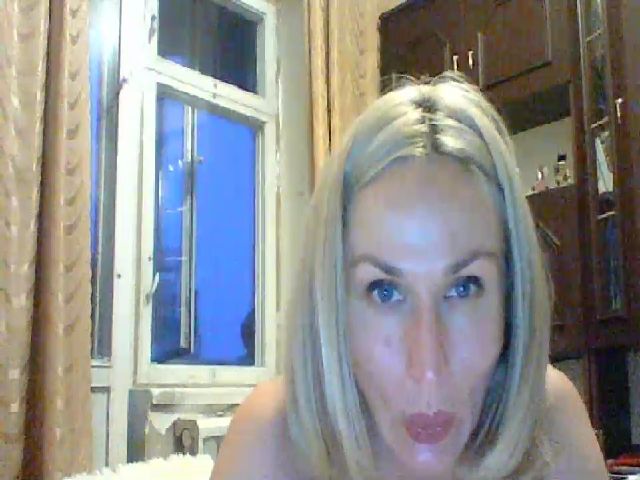Live sex webcam photo for LadyAna189 #257046302