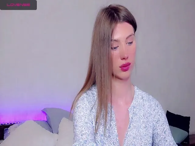 Live sex webcam photo for MalisaRobbyy #258584707