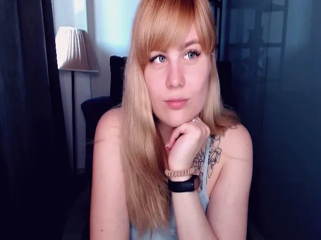 Live sex webcam photo for AdelinaBlondy #261095680