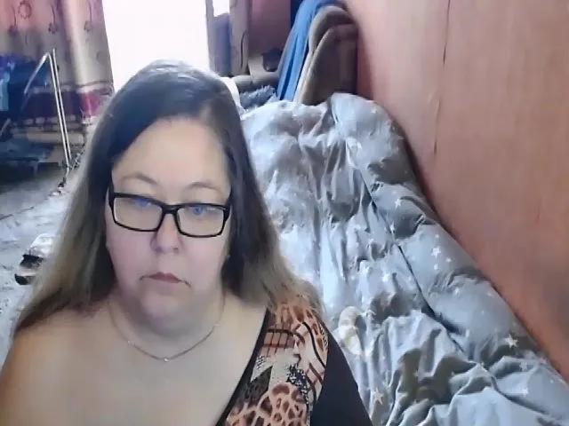 Live sex webcam photo for HotXXXGirl1 #252963337