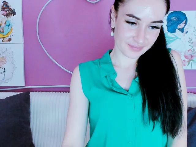 Live sex webcam photo for Lilly_Shine #256628212