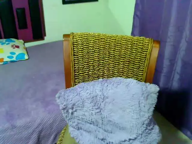 Live sex webcam photo for Chloe-Sweet69 #240950361