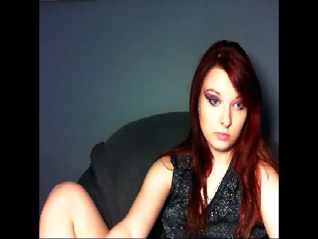 Live sex webcam photo for VirginLuna18 #259404998