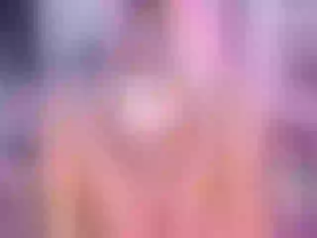 Live sex webcam photo for BeautyAngel18 #260406427