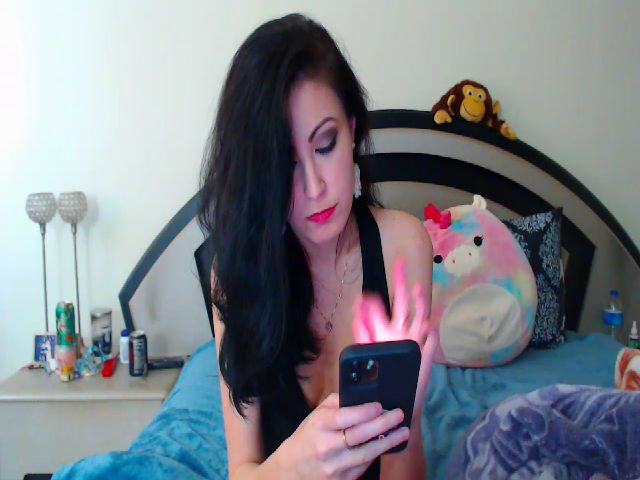 Live sex webcam photo for lyllla #260826185