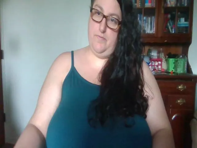 Live sex webcam photo for metalchick420 #257643959