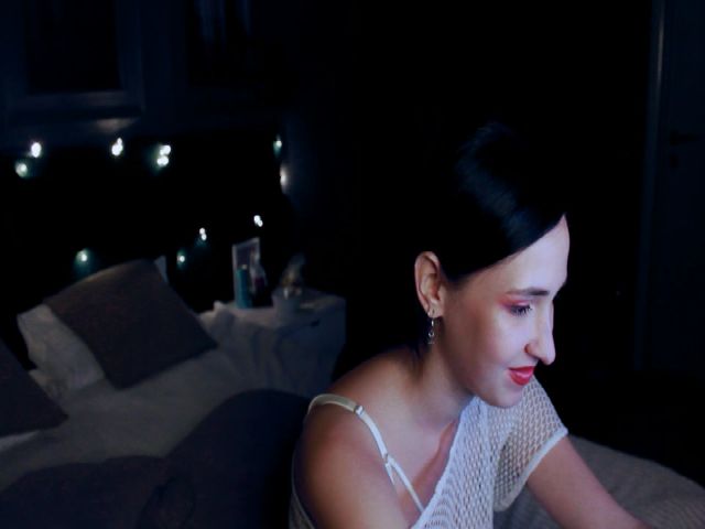 Live sex webcam photo for VictoriaLein #256099638